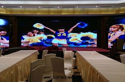 梁(liáng)平名(míng)豪酒店(diàn)P4室(shì)內(nèi)全(quán)彩顯示屏