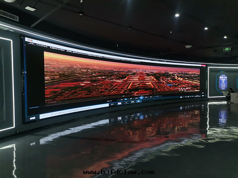 重(zhòng)慶某公(gōng)司展(zhǎn)廳安(ān)裝(zhuāng)室(shì)內(nèi)led大(dà)屏